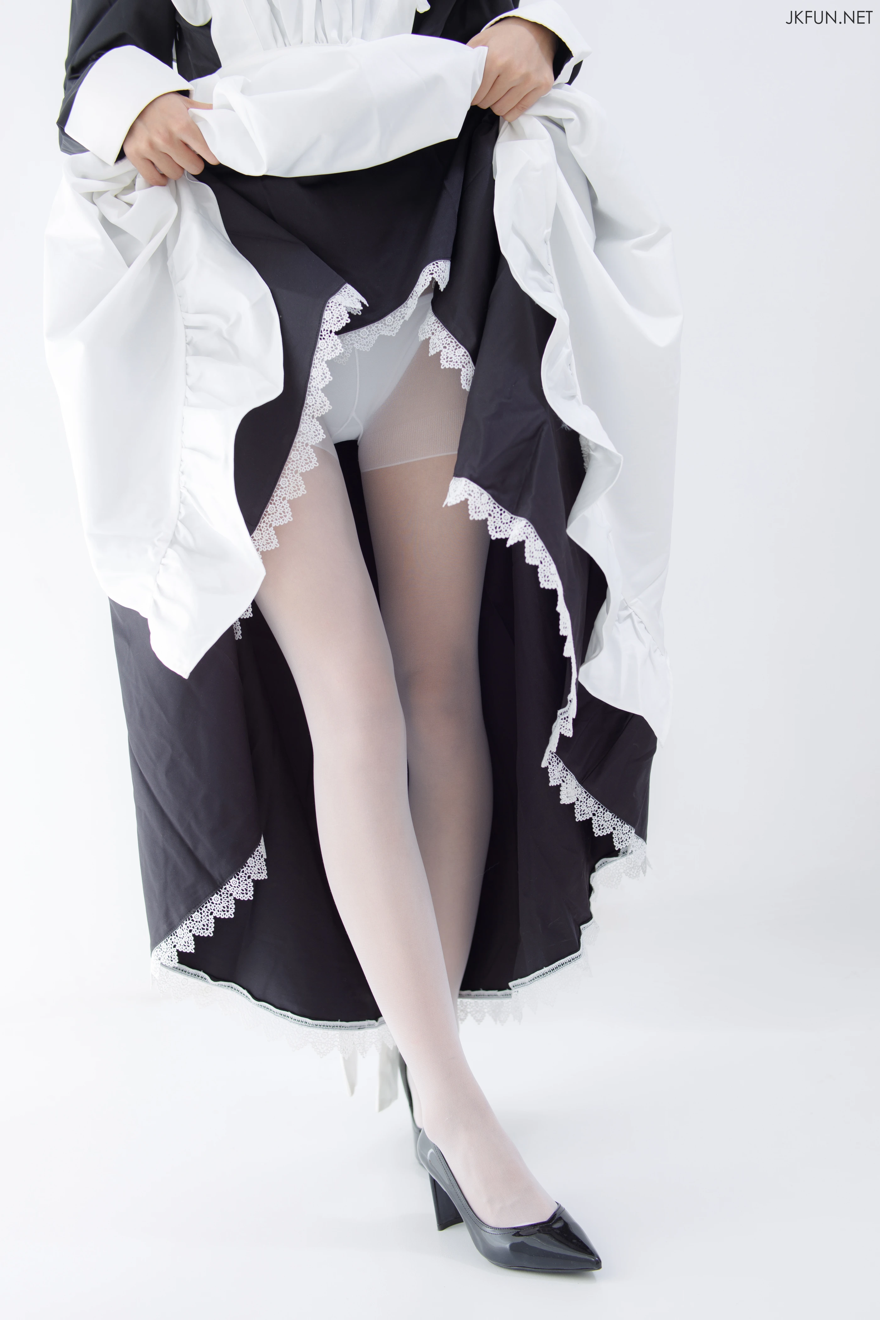 森萝财团 [JKFUN-017] 眼镜白丝女仆 [127P 1V]插图6